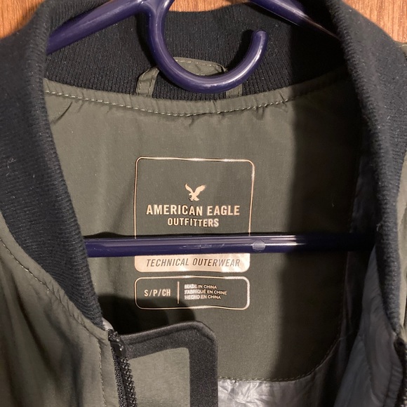 American Eagle Bomber Jacket. 😍 - Picture 2 of 6